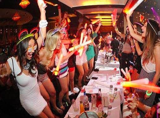 cena espectaculo mojacar despedida soltero soltera paradise events