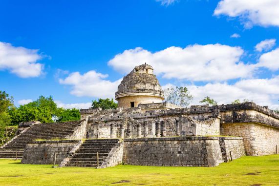 Chichén Itzá Observatorio el Caracol Despedida de Soltera y Soltero en Riviera Maya Caribe México Paradise Events