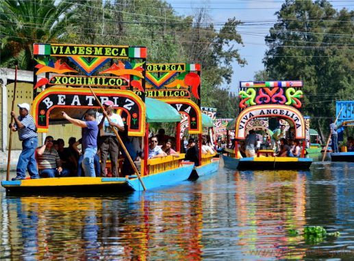 Trajinera en Xochimilco Despedida de Soltera y Soltero México Paradise Events