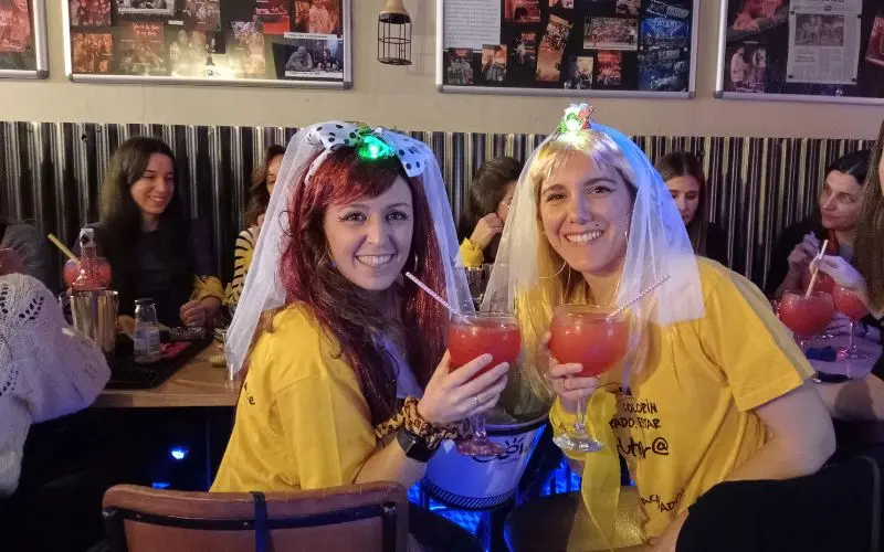 Sabores y sorbos inolvidables: TOP 5 cócteles para despedida de soltera