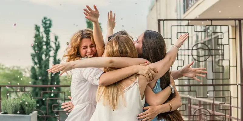 8 ideas para despedida de soltera en casa: la fiesta íntima perfecta